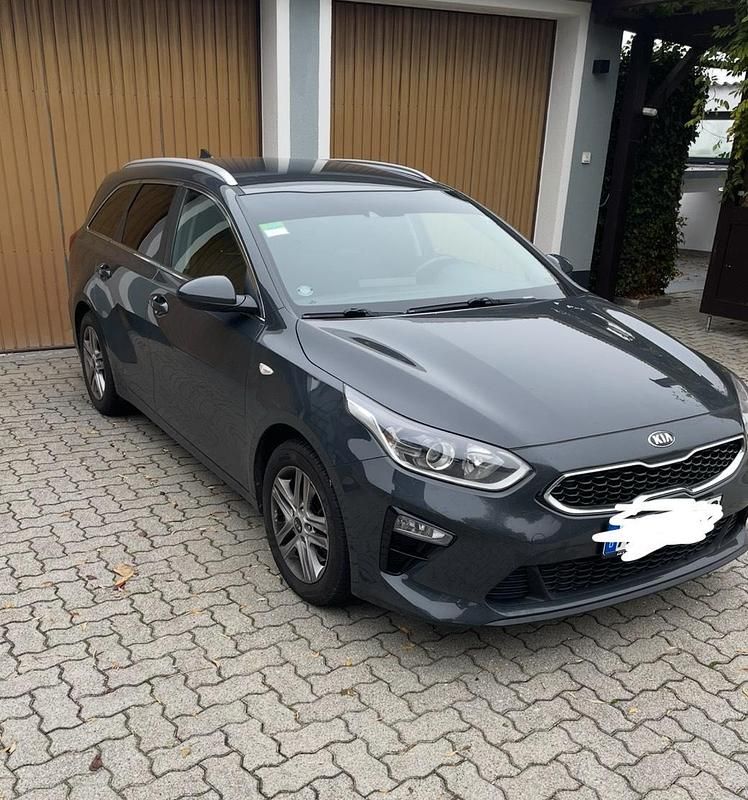 Grau Gebraucht 2022 Kia Ceed Sportswagon Kombi | 19.500 € (Guter Preis) - Bild 1/4