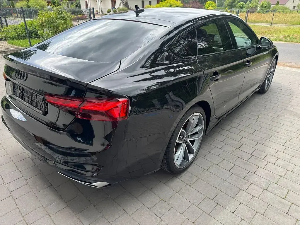 Gebraucht Audi A5 Sportback S-Line 163 PS (119 kW) 2023 Schwarz Kleinwagen