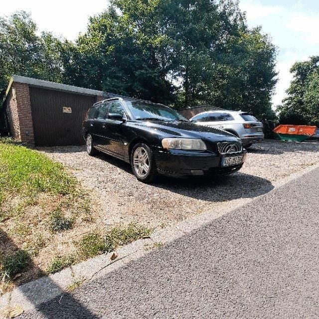 Schwarz Gebraucht 2006 Volvo V70 Kinetic Kombi | 1.900 € (Guter Preis) - Bild 1/1