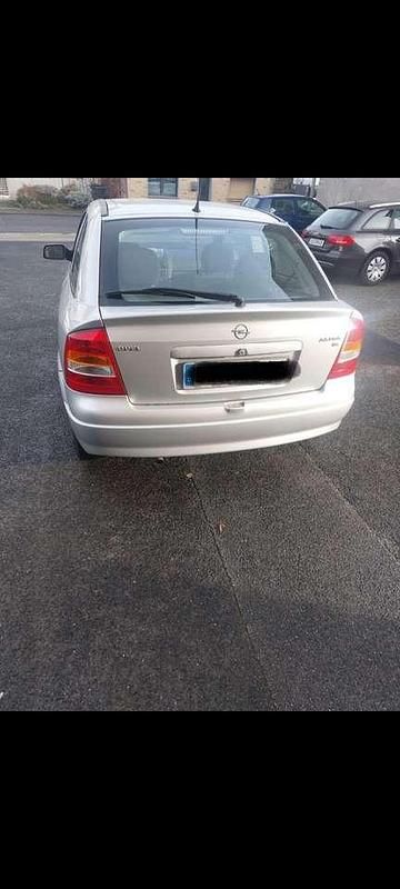 Gebraucht Opel Astra Sportive 75 PS (55 kW) 1998 Silber Coupé