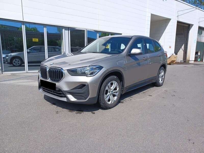 Silber Gebraucht 2020 BMW X1 SUV | 19.700 € (Fairer Preis) - Bild 1/4