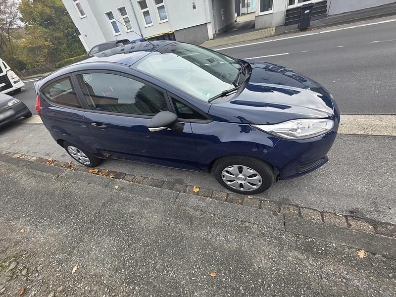 Gebraucht Ford Fiesta 65 PS (47 kW) 2017 Blau Limousine