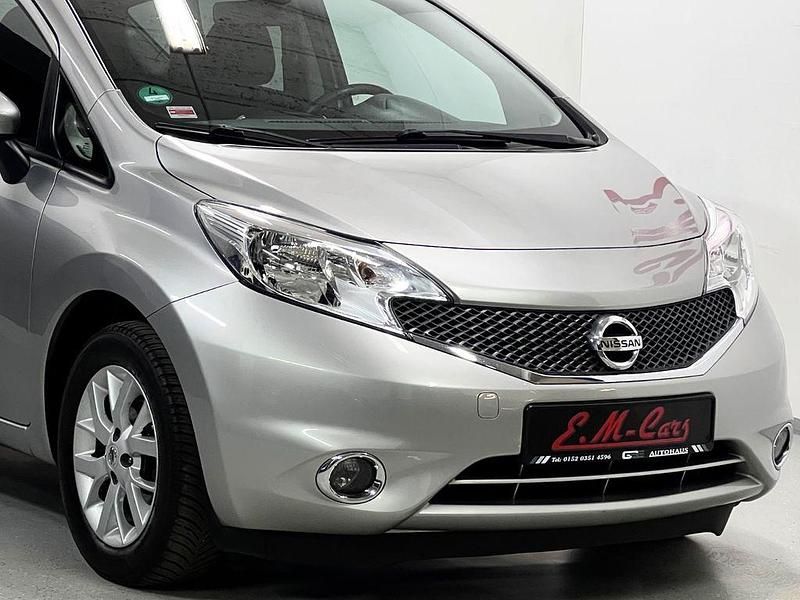 Grau Gebraucht 2014 Nissan Note 360º Van / Kleinbus | 6.490 € (Fairer Preis) - Bild 1/4