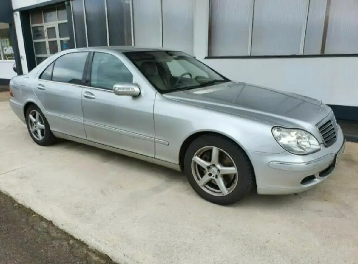 Gebraucht Mercedes S500 306 PS (225 kW) 2003 Silber Limousine