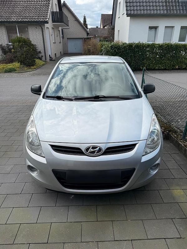 Gebraucht Hyundai i20 78 PS (57 kW) 2012 Kleinwagen