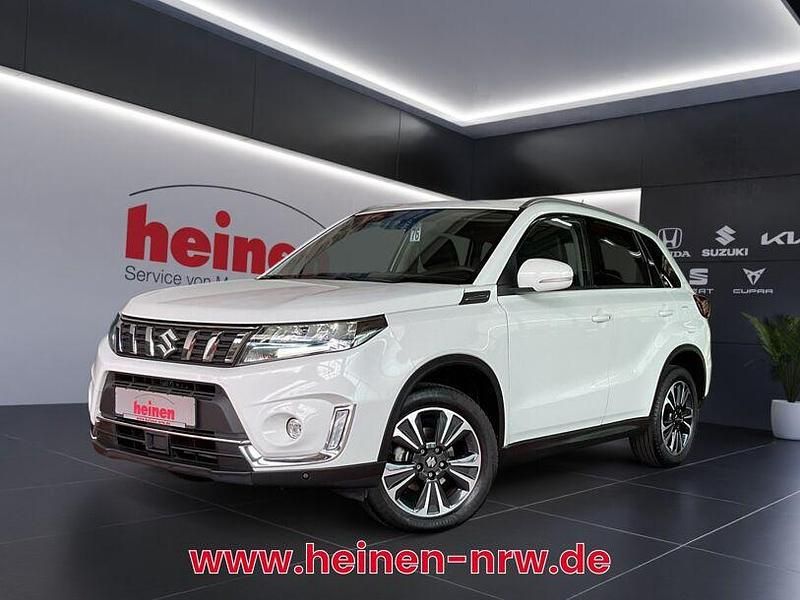 Weiss Gebraucht 2022 Suzuki Vitara SUV | 20.959 € - Bild 1/4