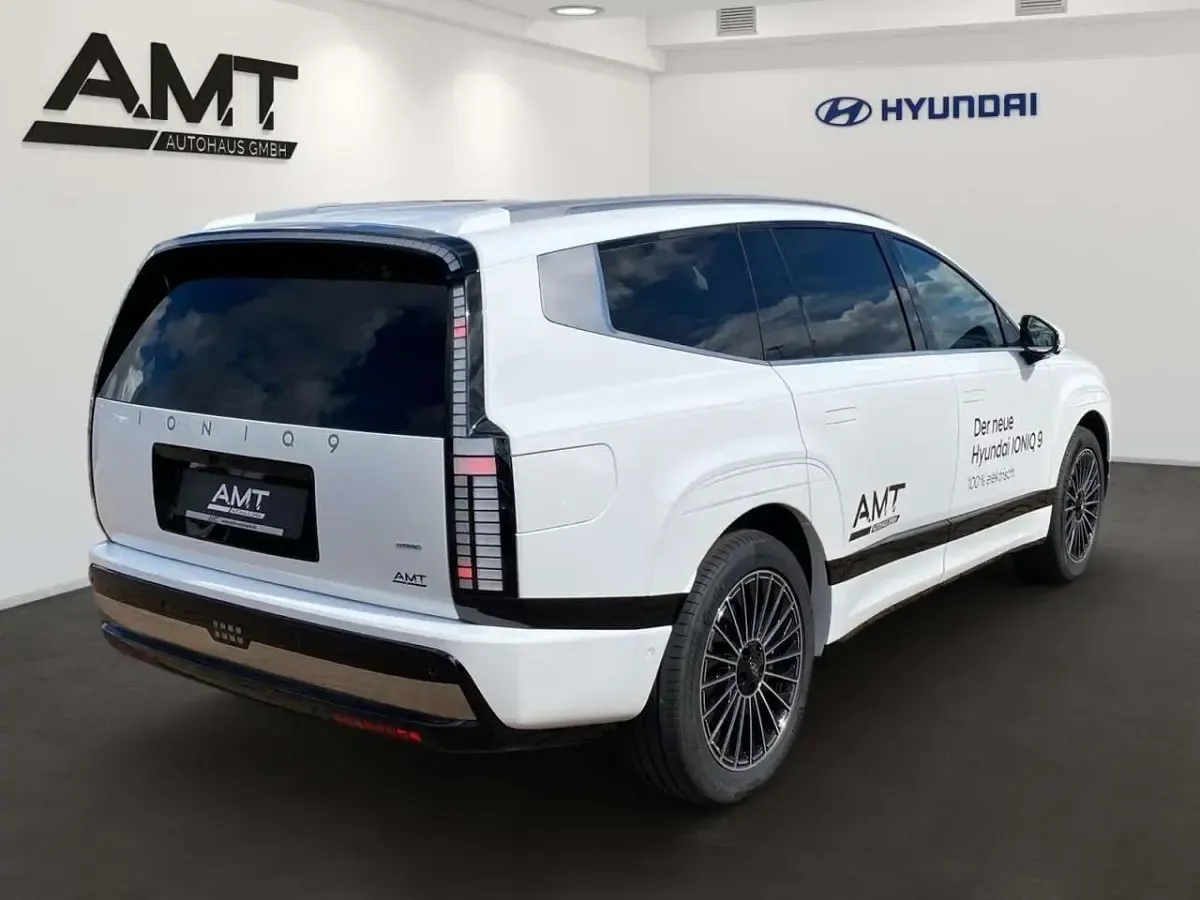 Gebraucht Hyundai Ioniq 9 225 kW (307 PS) 2025 Weiß SUV