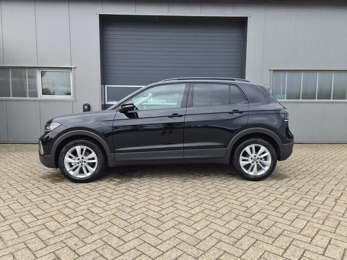 Neu VW T-Cross Life 116 PS (85 kW) 2026 Deep black perleffekt SUV