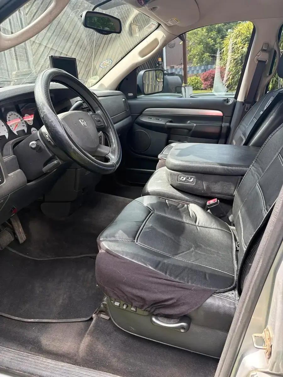 Gebraucht Dodge Ram 360 PS (264 kW) 2004 Silber Pickup