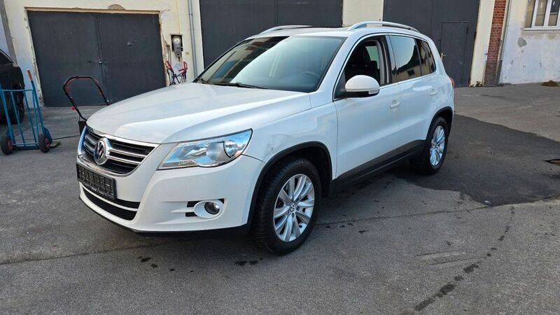 Weiß Gebraucht 2009 VW Tiguan Sportline SUV | 4.500 € (Superpreis) - Bild 1/4