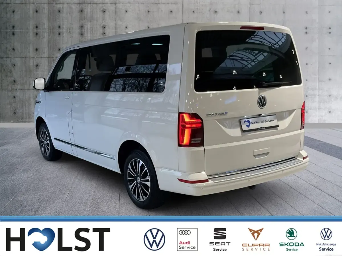 Gebraucht VW Multivan Generation Six 150 PS (110 kW) 2022 Weiß Van / Kleinbus