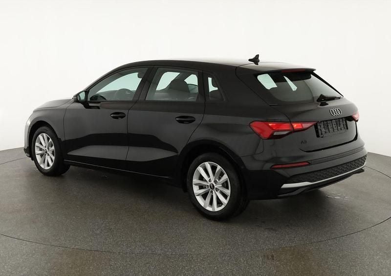 Neu Audi A3 Ambiente 2025 Mythos schwarz metallic