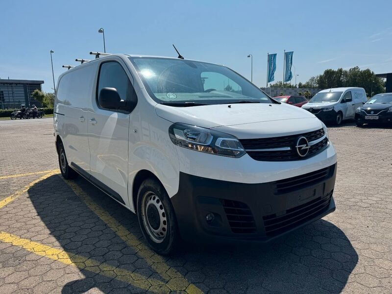 Weiß Gebraucht 2022 Opel Vivaro Enjoy Van | 16.875 € (Superpreis) - Bild 1/4