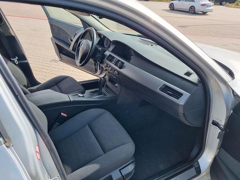 Gebraucht BMW 520 170 PS (125 kW) 2003 Silber Limousine