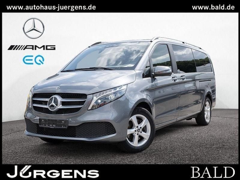 Grau selenitgrau metallic Gebraucht 2024 Mercedes V300 Avantgarde Van / Kleinbus | 71.800 € (Etwas zu teuer) - Bild 1/4