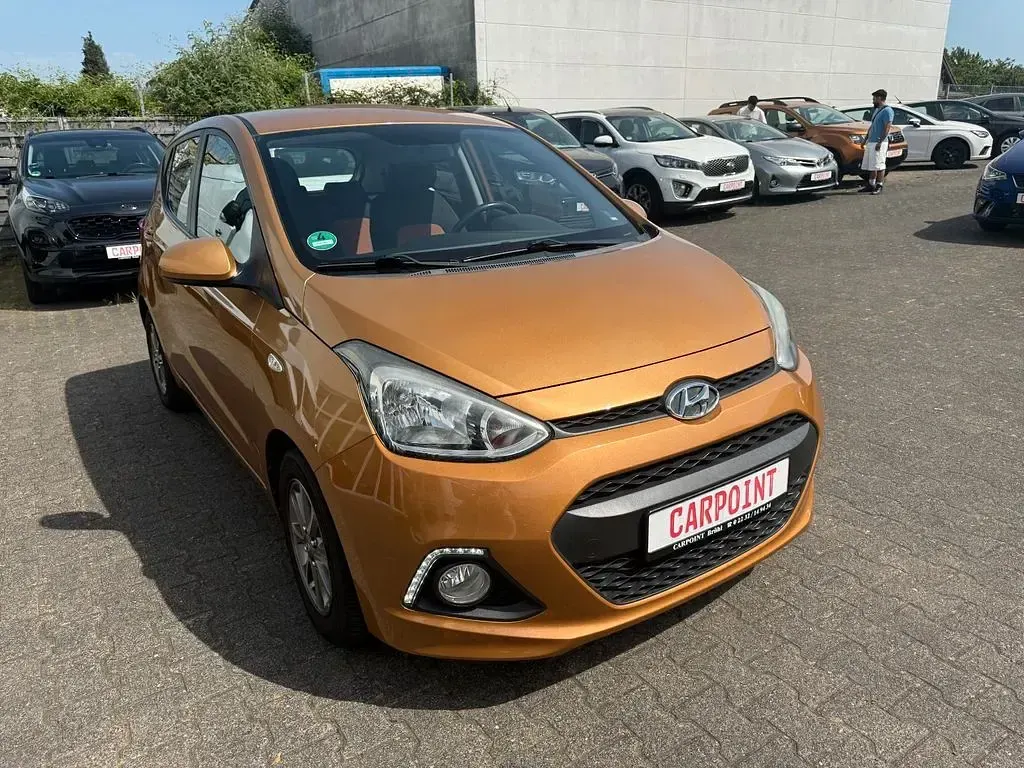 Gebraucht Hyundai i10 YES! 67 PS (49 kW) 2015 Orange Kleinwagen