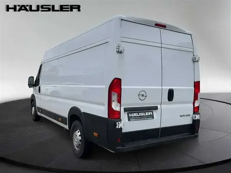 Second-hand Opel Movano 2023 Alb Van