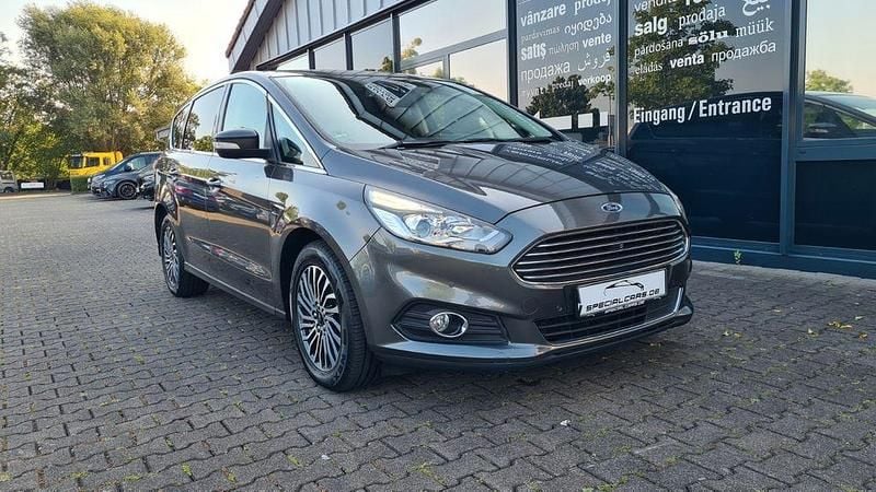 Magneticgrau Gebraucht 2019 Ford S-MAX Titanium Van / Kleinbus | 19.490 € (Superpreis) - Bild 1/4