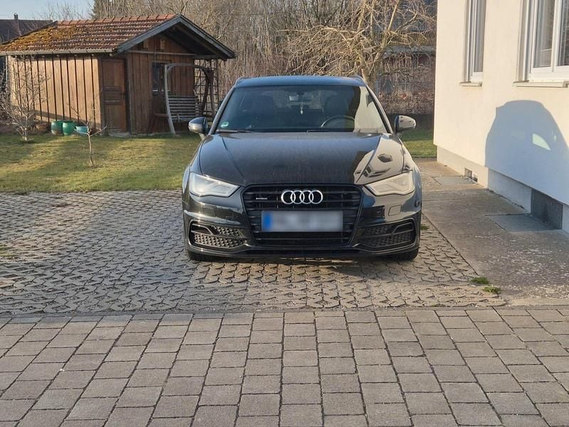 Second-hand Audi A3 S-Line 179 CP (131 kW) 2016 Negru Berlinǎ