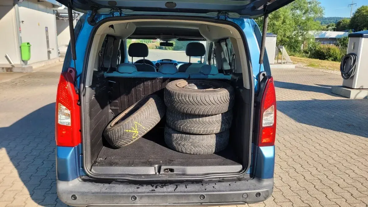 Gebraucht Citroën Berlingo 98 PS (72 kW) 2012 Blau Van / Kleinbus