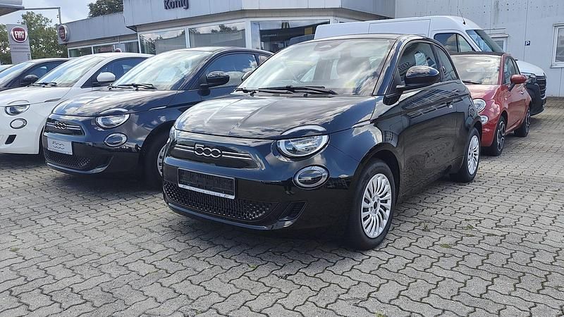 Gebraucht Fiat 500e 86 kW (118 PS) 2023 Schwarz Kleinwagen