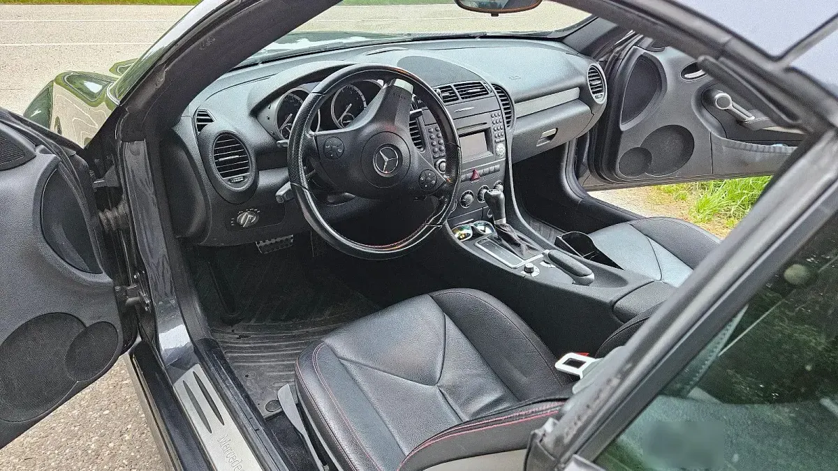 Gebraucht Mercedes SLK200 184 PS (135 kW) 2011 Grau Cabrio