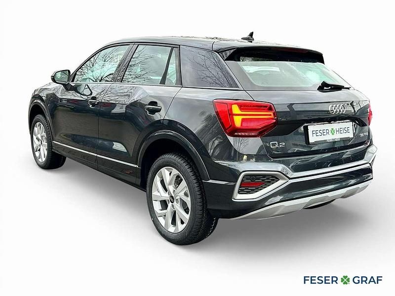 Neu Audi Q2 Advanced Plus 150 PS (110 kW) 2025 Manhattangrau metallic SUV
