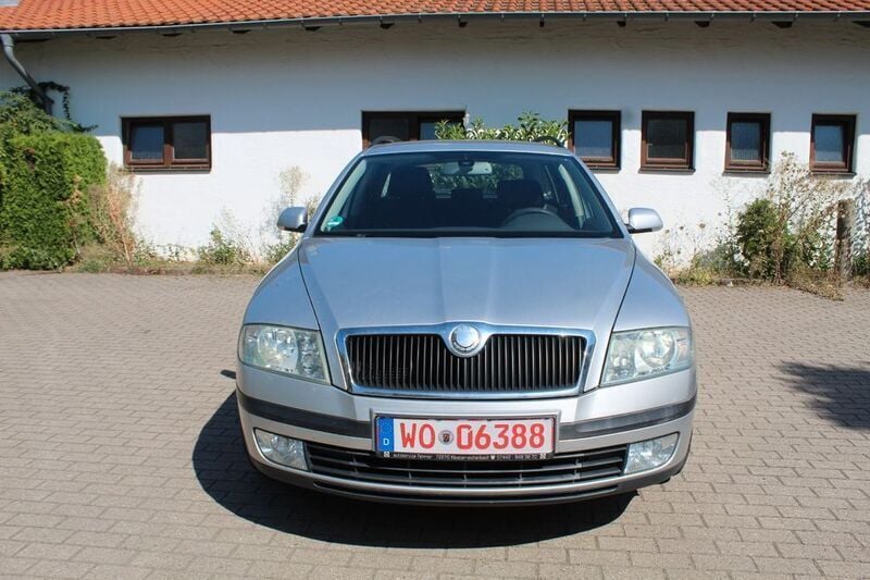 Silber Gebraucht 2006 Skoda Octavia Ambiente Kombi | 2.890 € (Fairer Preis) - Bild 1/4