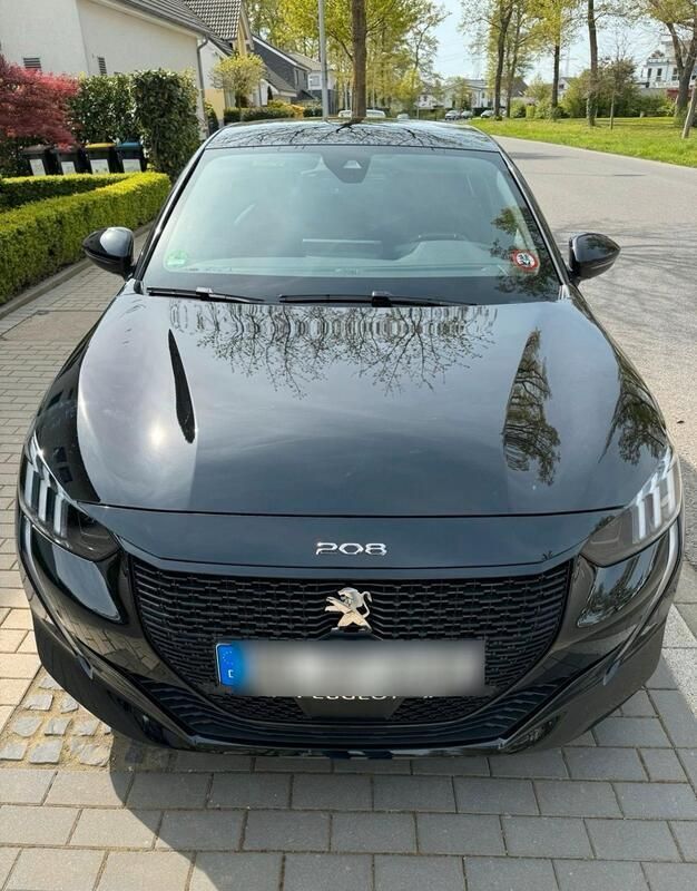 Schwarz Gebraucht 2022 Peugeot e-208 GT Kleinwagen | 22.500 € (Teuer) - Bild 1/4