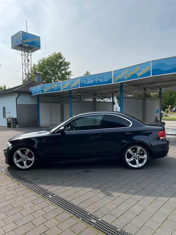 Blau Gebraucht 2008 BMW 120 Coupé Coupé | 7.000 € (Teuer) - Bild 1/4