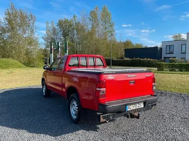 Gebraucht Toyota HiLux 144 PS (105 kW) 2015 Rot Pickup