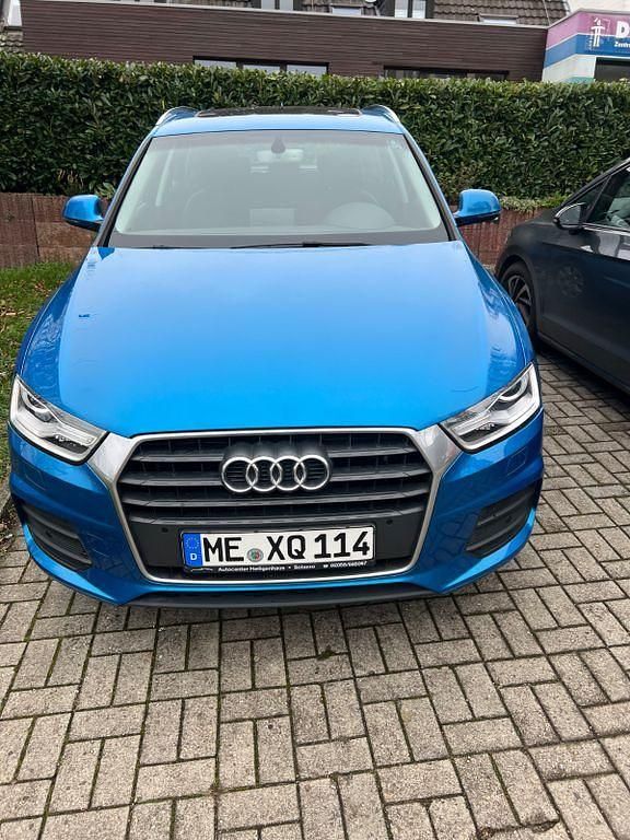 Blau Gebraucht 2015 Audi Q3 SUV | 15.990 € (Guter Preis) - Bild 1/4