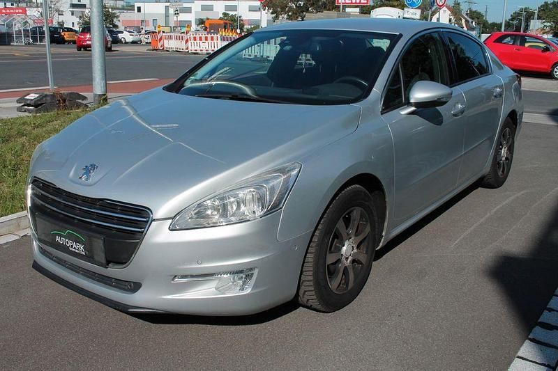 Grau Gebraucht 2011 Peugeot 508 Active Limousine | 4.900 € (Fairer Preis) - Bild 1/4