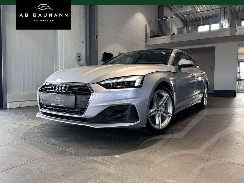 Silber florettsilber metallic (metallic) Gebraucht 2020 Audi A5 Sportback Basis Limousine | 28.790 € (Fairer Preis) - Bild 1/3