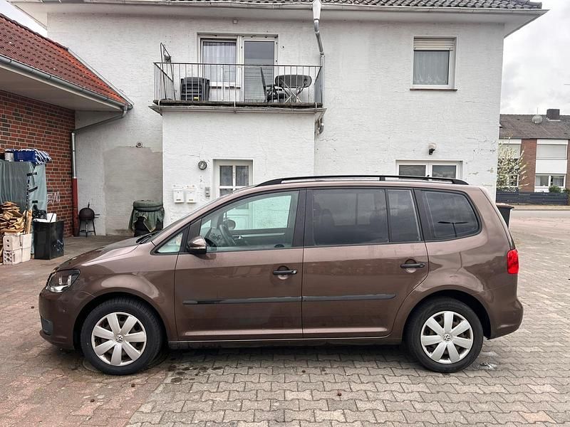 Gebraucht VW Touran 2012 Braun Van / Kleinbus