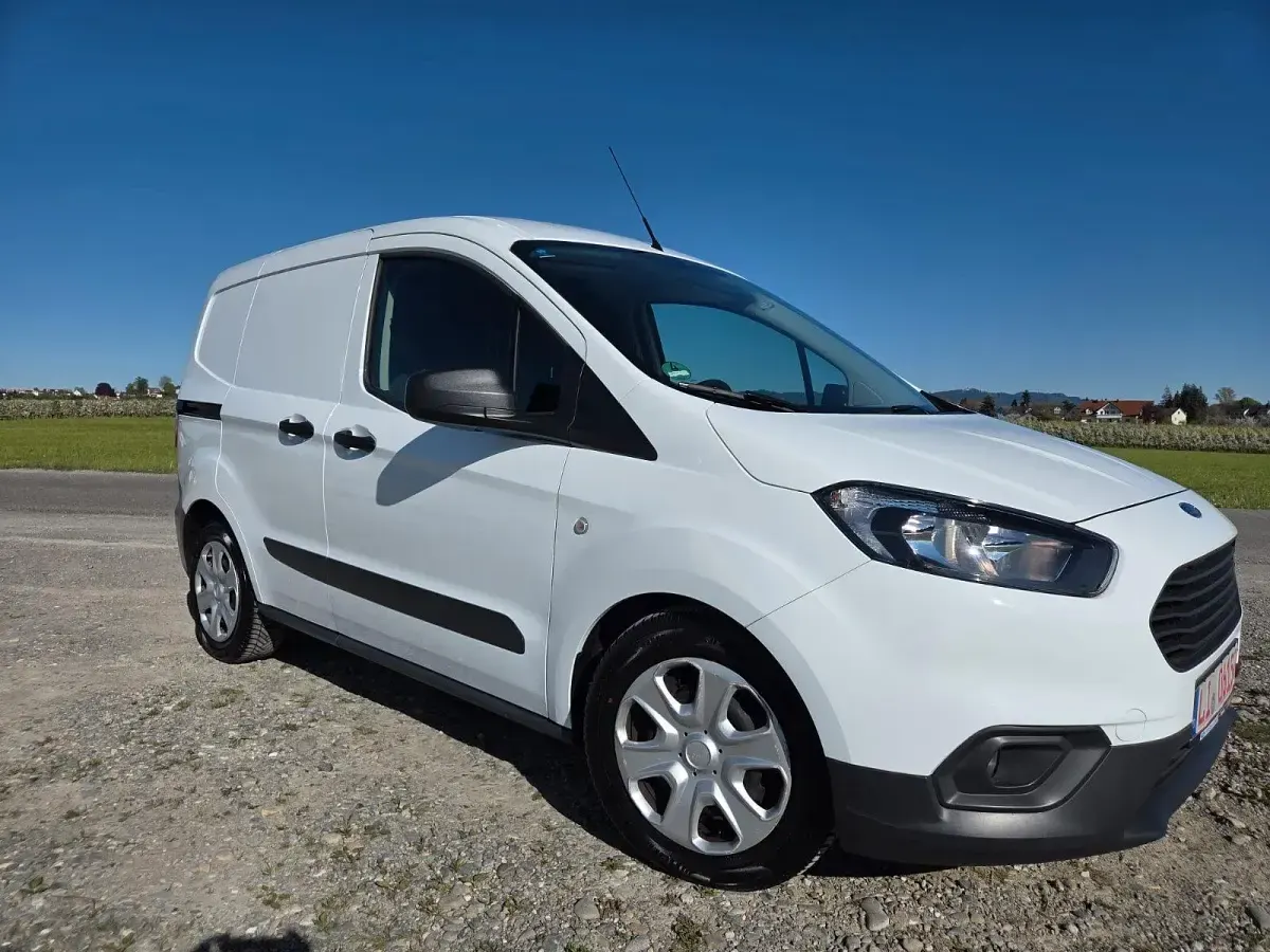 Gebraucht Ford Transit 75 PS (55 kW) 2021 Weiß Van / Kleinbus