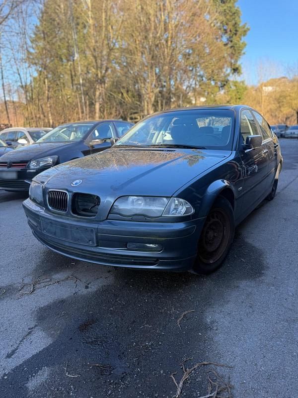 Gebraucht BMW 323 Basis 170 PS (125 kW) 1999 Limousine