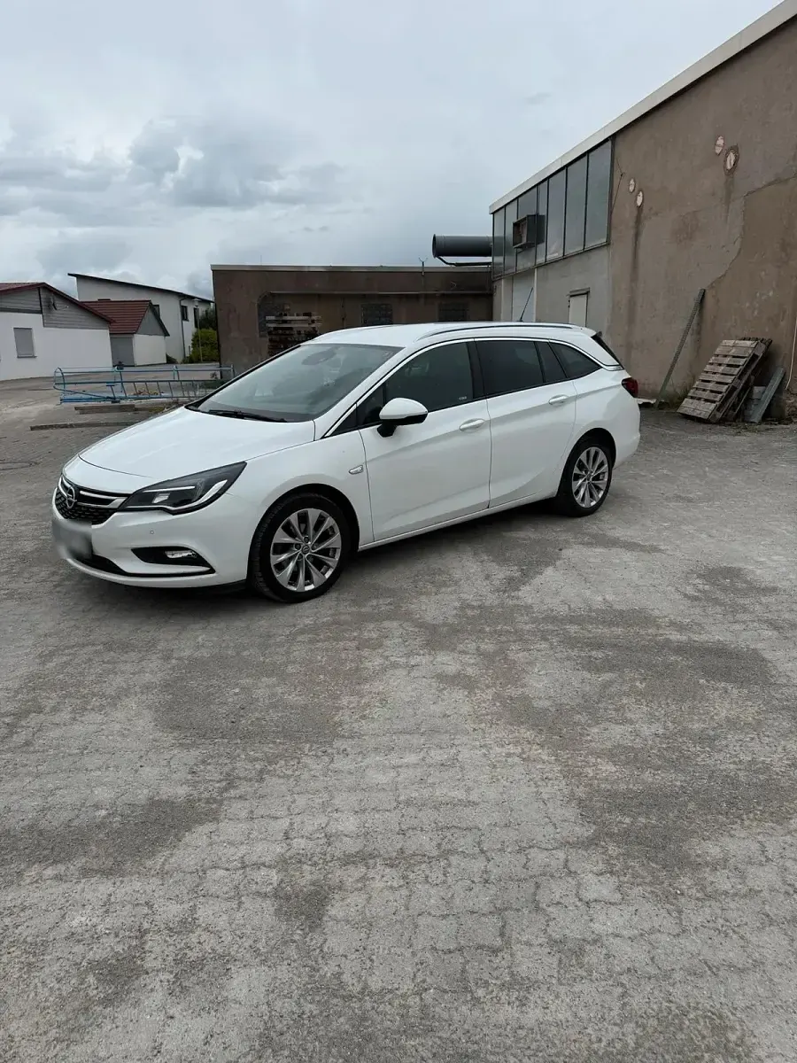 Gebraucht Opel Astra 136 PS (100 kW) 2018 Weiß Kombi