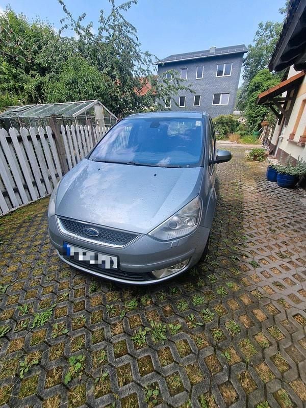 Silber Gebraucht 2009 Ford Galaxy Ghia Van / Kleinbus | 3.600 € (Guter Preis) - Bild 1/4