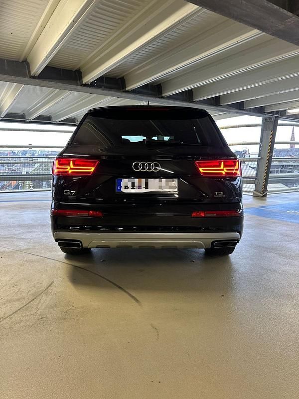 Gebraucht Audi Q7 Comfort 272 PS (200 kW) 2018 Schwarz SUV
