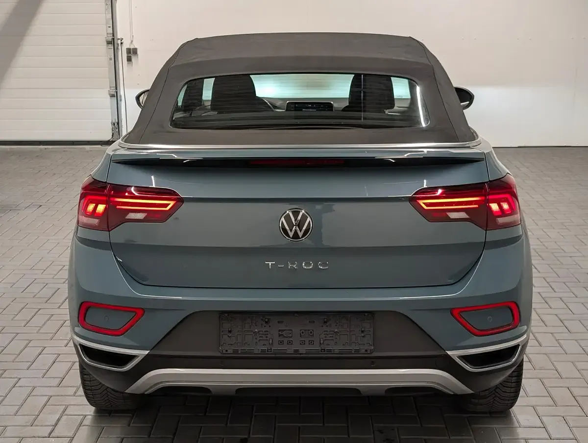 Gebraucht VW T-Roc Style 150 PS (110 kW) 2022 Petroleumblaumet. SUV