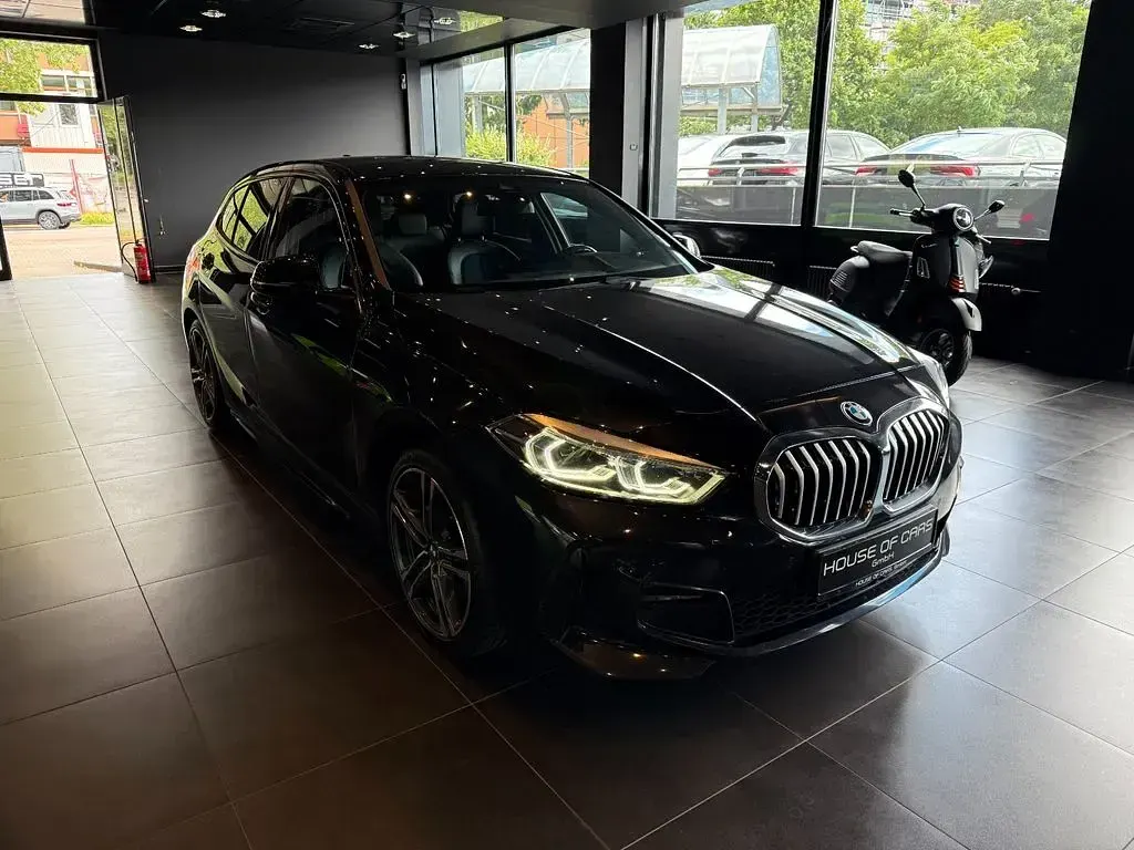 Gebraucht BMW 120 M Sport 190 PS (139 kW) 2022 Schwarz Kleinwagen