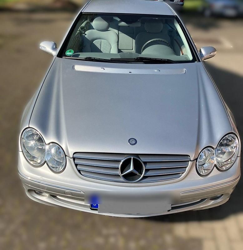 Silber Gebraucht 2002 Mercedes CLK240 Elegance Coupé | 7.900 € (Fairer Preis) - Bild 1/4