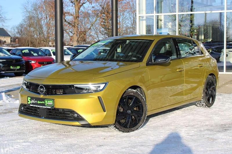 Second-hand Opel Astra Edition 181 CP (133 kW) 2022 Galben Berlinǎ