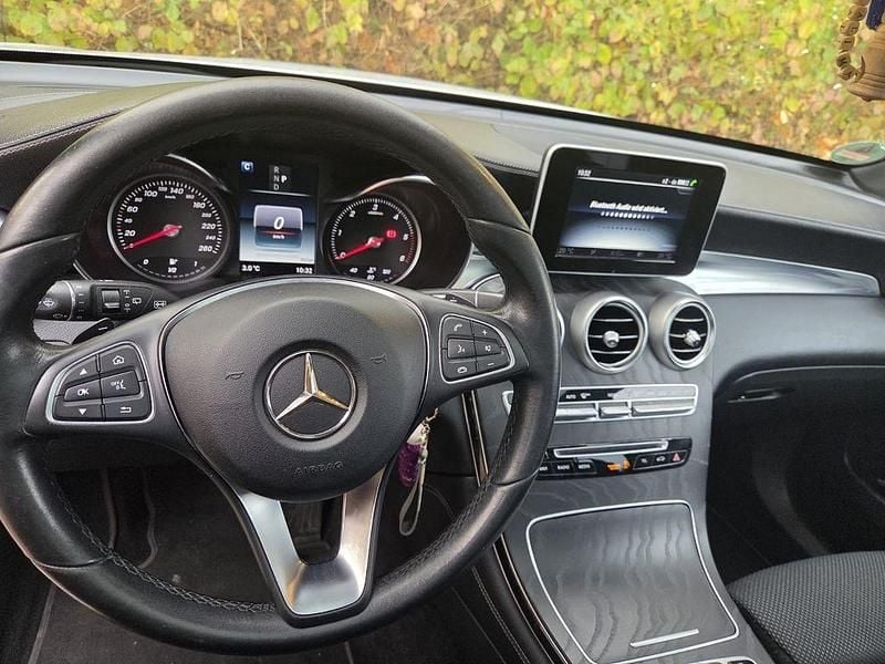 Gebraucht Mercedes GLC220 170 PS (125 kW) 2017 Weiß SUV