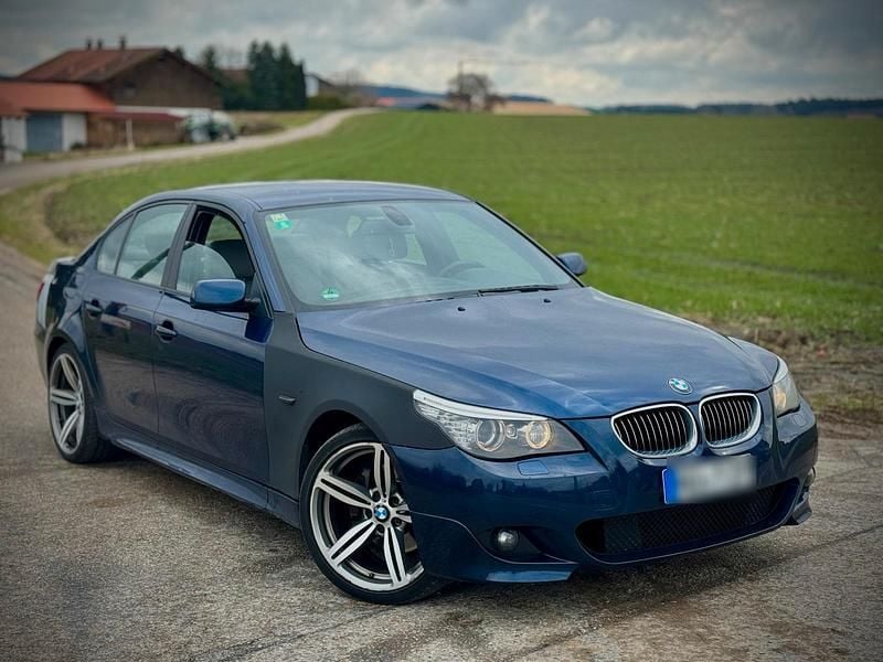 Gebraucht BMW 530 235 PS (172 kW) 2008 Blau Limousine