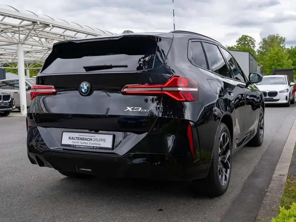 Gebraucht BMW X3 M Sport 190 PS (139 kW) 2025 Schwarz SUV