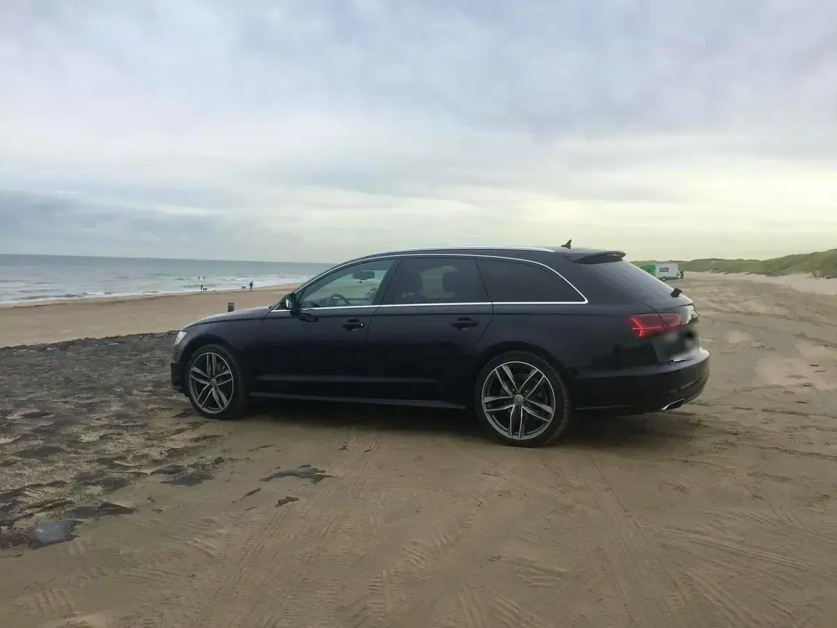 Używany Audi A6 Ambiente 190 KM (139 kW) 2015 Czarny Kombi