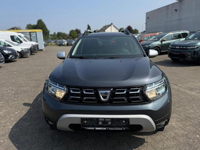 Grau "comete" Gebraucht 2022 Dacia Duster Prestige SUV | 18.950 € (Fairer Preis) - Bild 1/4