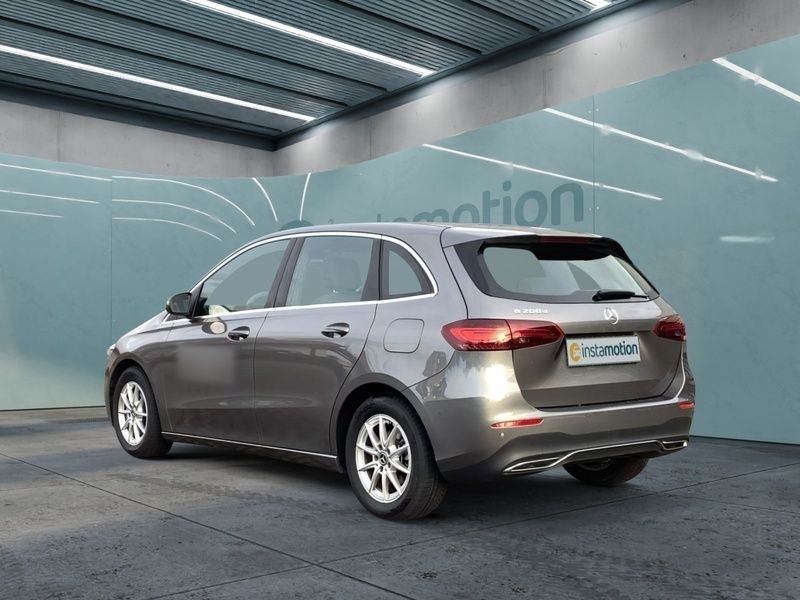 Gebraucht Mercedes B200 Progressive 150 PS (110 kW) 2024 Grau Van / Kleinbus